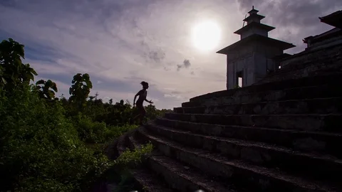 RUNNER BALI IN SLOW MOTION 스톡 동영상 75284295