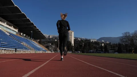 Runner bottom view Video stock 106342175