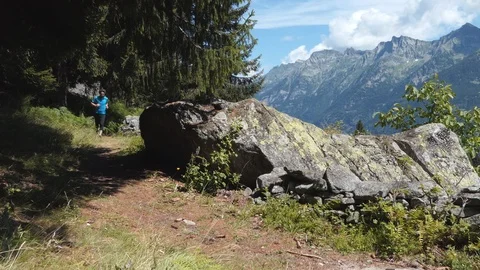 Runner moving fast on trail Stock-Footage 114175910