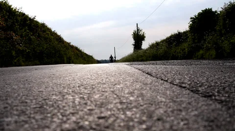 Runner in Silhouette, towards camera 動画素材 38996904