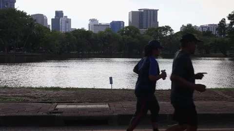 Runners in Lumphini park. Stock Footage 278930058