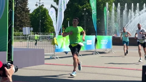 Runners run marathon, training race. Sporty joggers jog. Stock Footage 314450034
