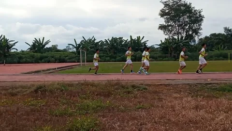 Running ability test for 2024 Indonesian Police Academy cadet admissions Stockbeeldmateriaal 276395372