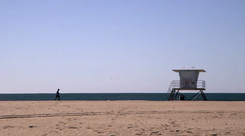 Running on the Beach 動画素材 58662194