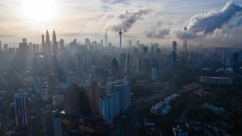 Running cloud cityscape Stock Footage 133866250