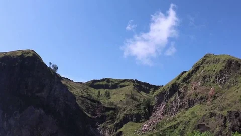 Running Clouds On The Top Of The Mountain on Bali, Indonesia Stockbeeldmateriaal 71221187