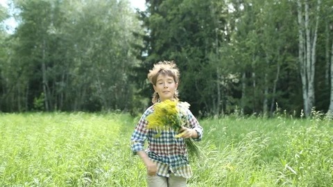 Running cute boy Stock Footage 112122427