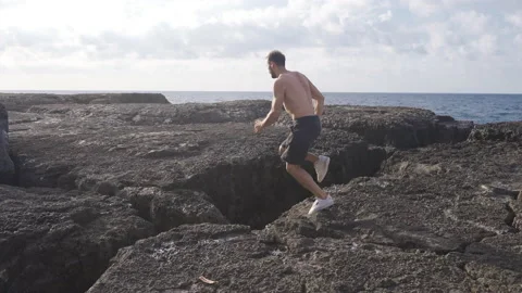 Running on dangerous roads. Stock Footage 212507030