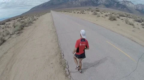 Running On The Desert Видео 44792847