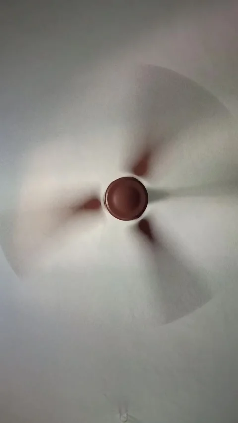 Running fan Stock Footage 135598061