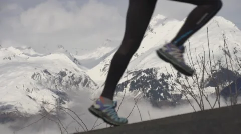 Running Up a Mountain. Vídeo Stock 59162816