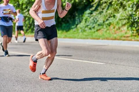 Running old man. Stockfoto's