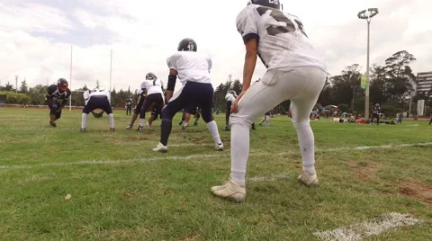 A Running Play into the Middle - jumped out to 4 hole Stock-Footage 61066635