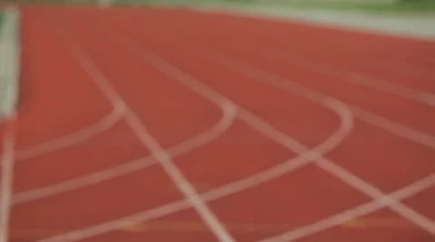 Running track Vídeos de archivo 11240542