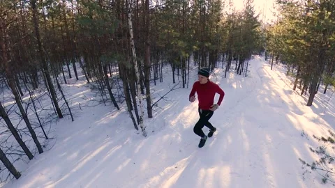 Running in the winter forest. 2 Shots. Видео 150801472