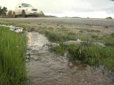 Runoff pollution Stock-Footage 609744