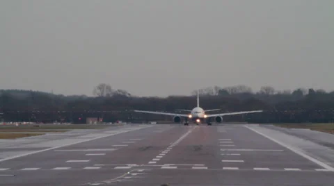 Runway Take Off 스톡 동영상 33841218