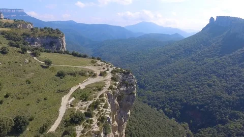 Rupit-i-Pruit-mountain-frontal1 動画素材 110777786