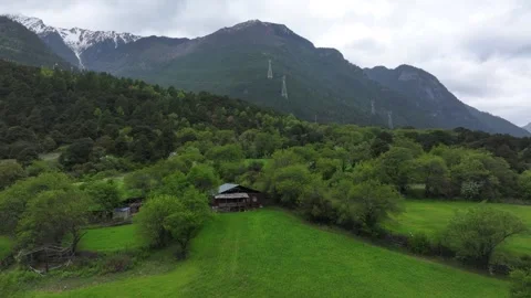 The rural and idyllic scenery of the spruce forest in Bomi, Tibet 스톡 동영상 306864662