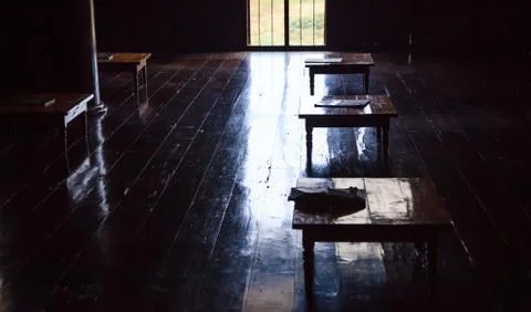 Rural Education in developing countries, study room indoors full with small w Foto stock