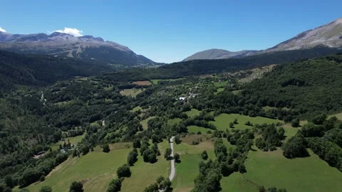 Rural landscape in the Devoluy mountain range, near Saint-Disdier 库存影片 167997304