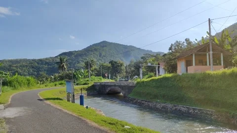 Rural landscape with river and mountain Vidéo 308433232
