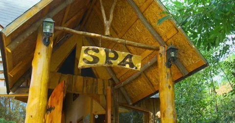 Rural Spa Sign Vidéo 140282686