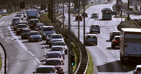 Rush Hour on access road to Dusseldorf Video stock 125756937