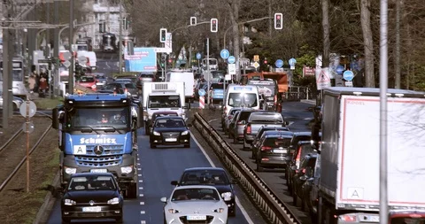 Rush Hour in Dusseldorf Video stock 125756058