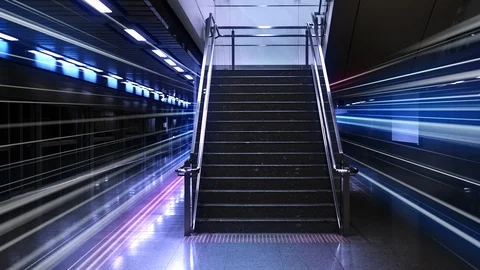 Rush hour Fast moving  evening ,Fast moving traffic drives time lapse clock Video stock 121879404