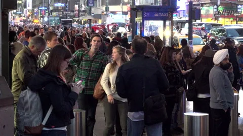 RUSH HOUR IN NEW YORK Stock Footage 44303843