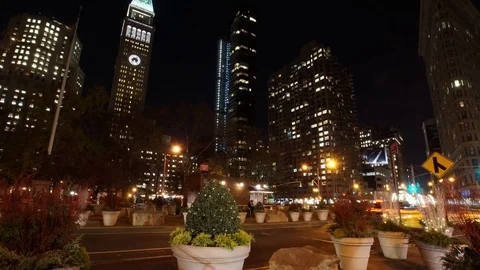 Rush Hour Traffic at Night by the Flatiron Building in New York City Stock Footage 71131081