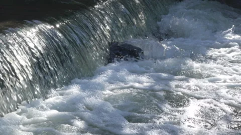 Rushing river in Denver 動画素材 318337023