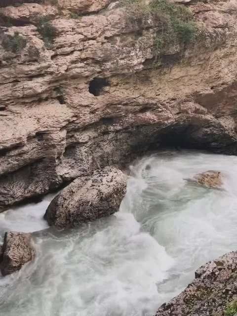Rushing White Water Rapids Through a Rocky Mountain Gorge Vídeos de archivo 342264164