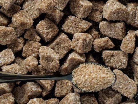 Rushy raw sugar cubes close up 스톡 사진