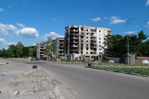 Russian air force dropped bombs and destroyed buildings, killed civilians Foto stock
