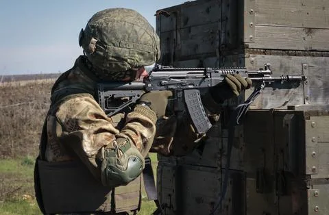 Russian conscripted men attend a military training in Donetsk, Ukraine - 05 Oct  Stockfoto's