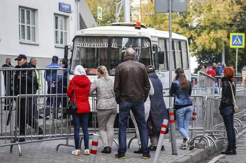 Russian conscripted men at a Moscow recruiting office during Russia's partial mi Stock Photos
