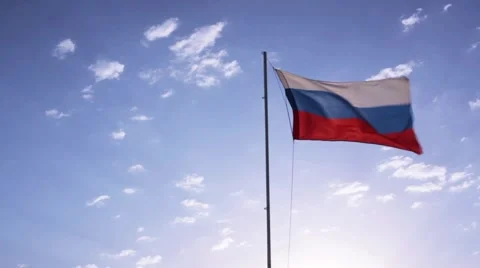 Russian flag on blue sky Vídeos de archivo 903522