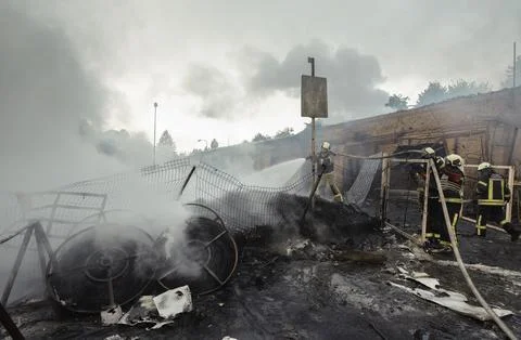 Russian overnight attack kills at least two in Kyiv, Ukraine - 08 Sep 2026 Fotos Stock