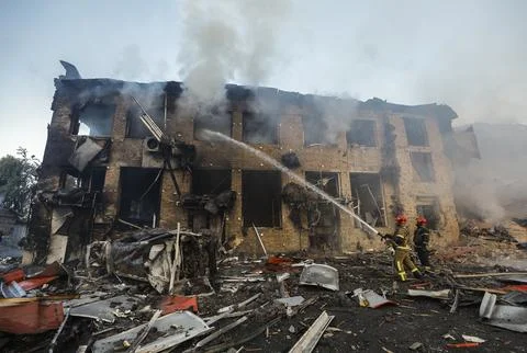 Russian overnight attack kills at least two in Kyiv, Ukraine - 08 Sep 2026 Fotos Stock