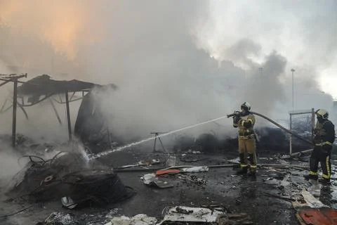 Russian overnight attack kills at least two in Kyiv, Ukraine - 08 Sep 2026 Fotos Stock