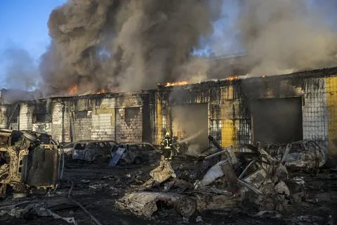 Russian overnight attack kills at least two in Kyiv, Ukraine - 08 Sep 2026 Fotos Stock