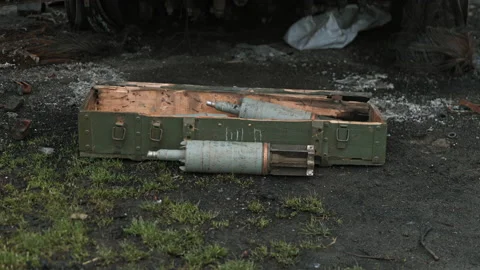 Russian shells lying in a Ukrainian city Видео 200912840