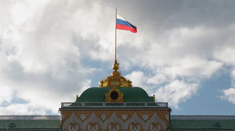 Russian state flag on the big kremlin palace Stock Footage 64199102