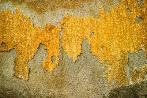 Rust of concrete surface was damaged by groundwater Stockfoto's