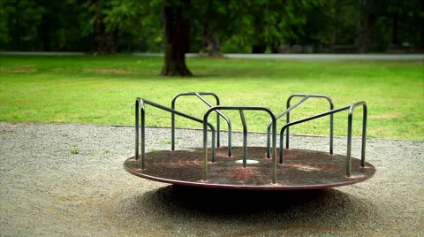 Rusted Merry Go Round Видео 43973339