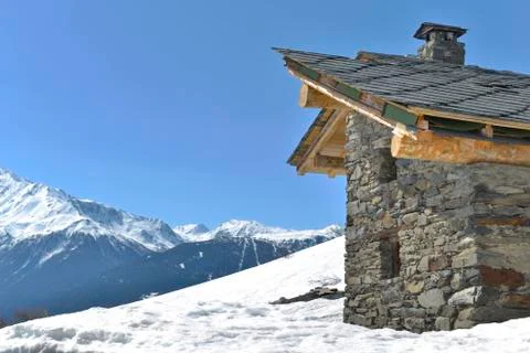 Rustic chalet in high mountain Stock-Fotos