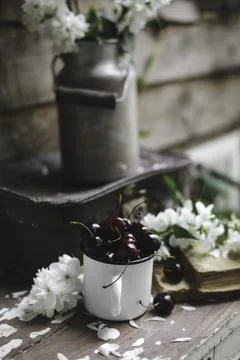 Rustic Cherry Delight Фото