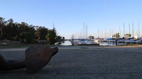 Rustic Old Anchor in Harbor 動画素材 68169587